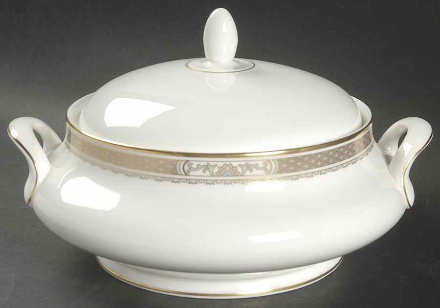 Vermont Brown Round Covered Vegetable by Royal Doulton-1