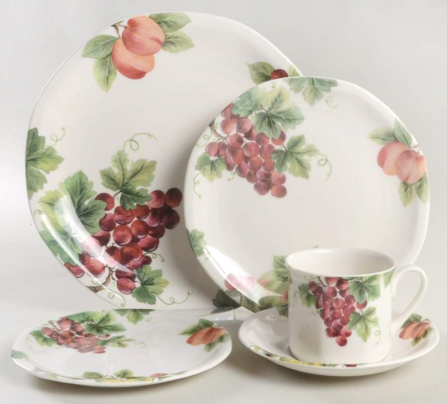 Vintage Grape 40 Piece Estate Set by Royal Doulton-1