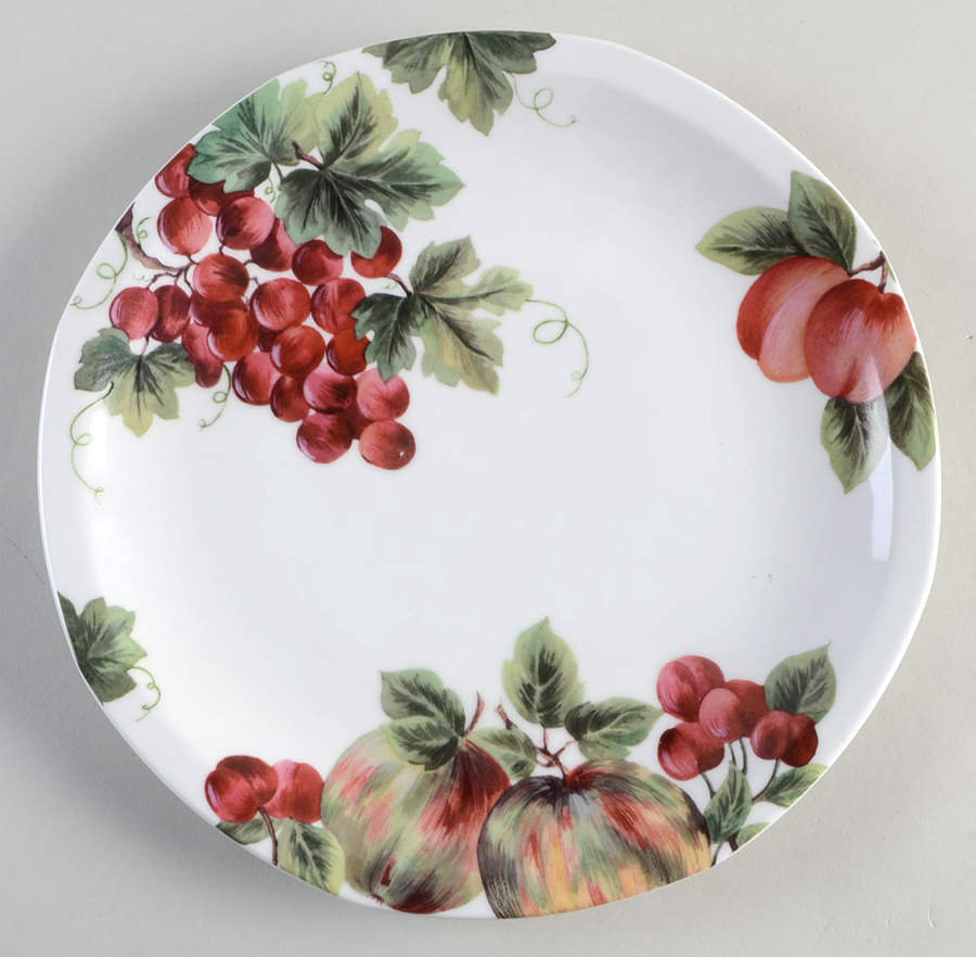 Vintage Grape Dinner Plate by Royal Doulton-1