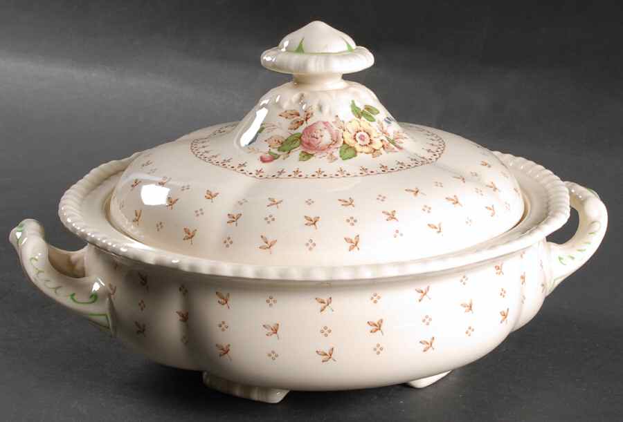 Warwick Round Covered Vegetable by Royal Doulton-1