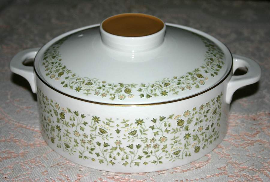 Westfield 2.5 Qt Round Covered Casserole by Royal Doulton-1
