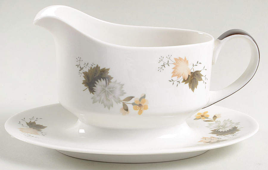Westwood Gravy Boat with Attached Underplate by Royal Doulton-1