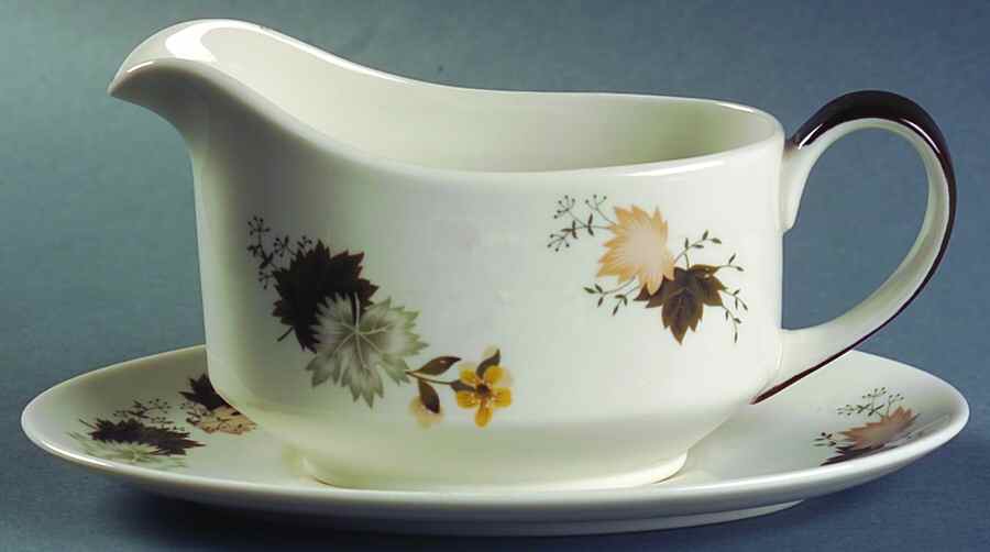 Westwood Gravy Boat & Underplate by Royal Doulton-1