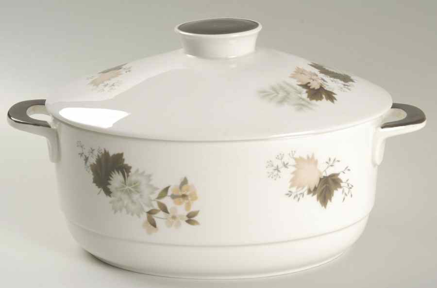 Westwood Small Oval Oven To Table Covered Casserole by Royal Doulton-1