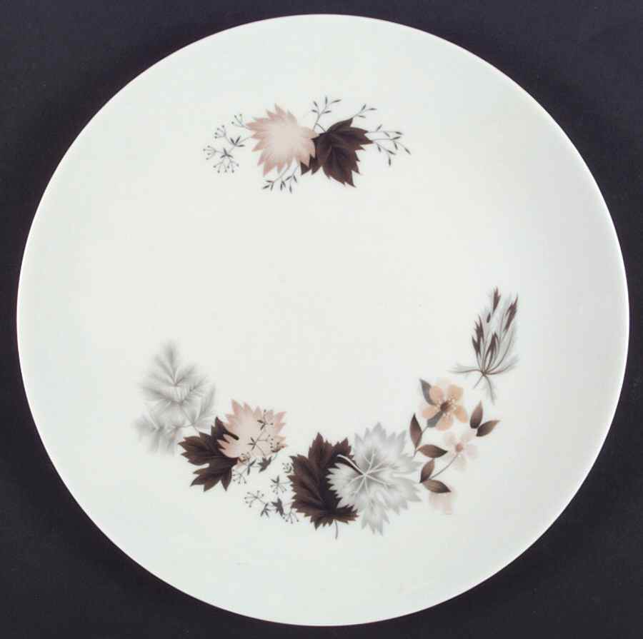 Westwood Dinner Plate by Royal Doulton-1