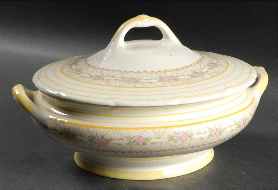The Westminster Round Covered Vegetable by Royal Doulton-1