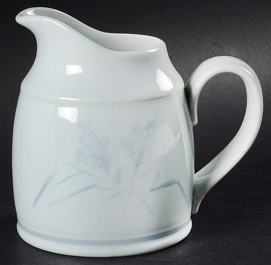 Whisper Creamer by Royal Doulton-1