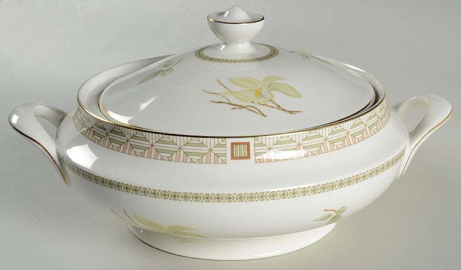 White Nile Round Covered Vegetable by Royal Doulton-1