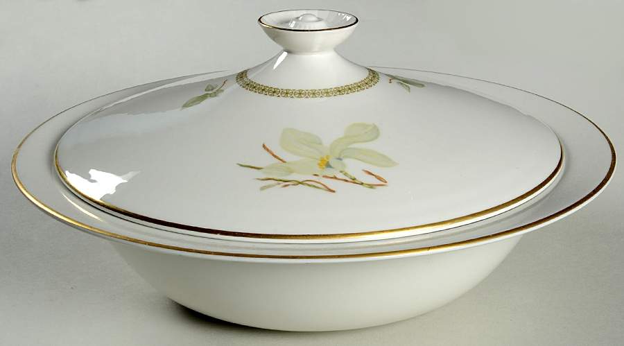 White Nile Round Covered Vegetable by Royal Doulton-1