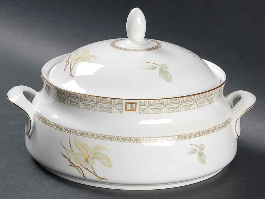 White Nile Round Covered Vegetable by Royal Doulton-1