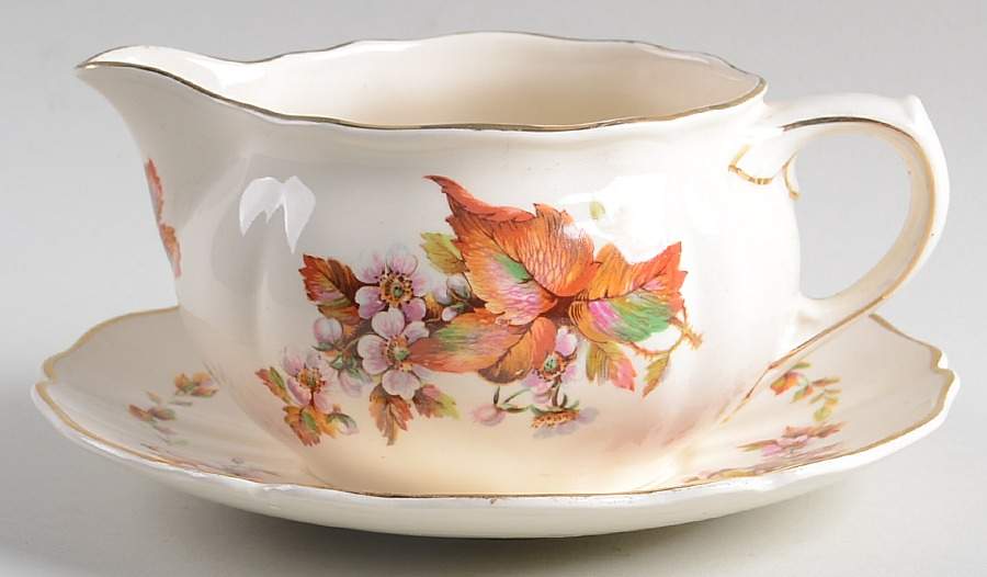 Wilton (Earthenware) Gravy Boat & Underplate by Royal Doulton-1