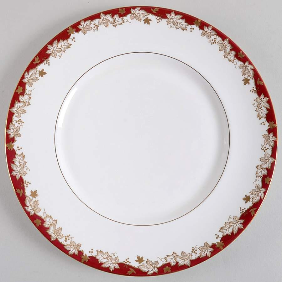 Winthrop Dinner Plate by Royal Doulton-1