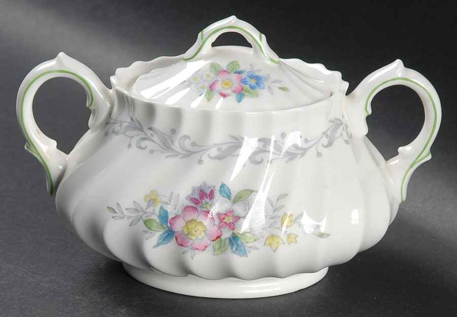 Windermere Sugar Bowl & Lid by Royal Doulton-1
