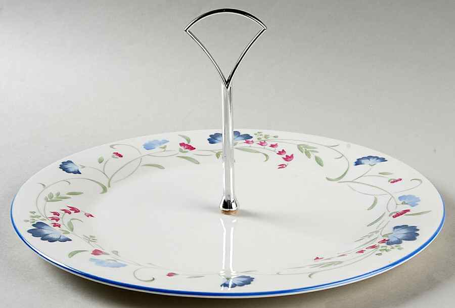 Windermere Round Serving Plate with Handle (DP) by Royal Doulton-1