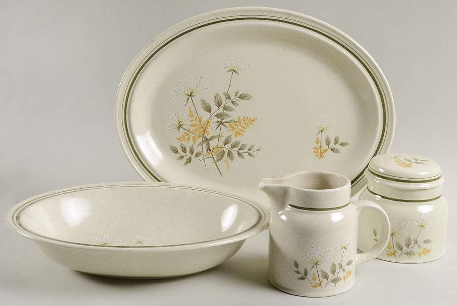 Will O' The Wisp (Double Green Lne) 5 Piece Hostess Set by Royal Doulton-1