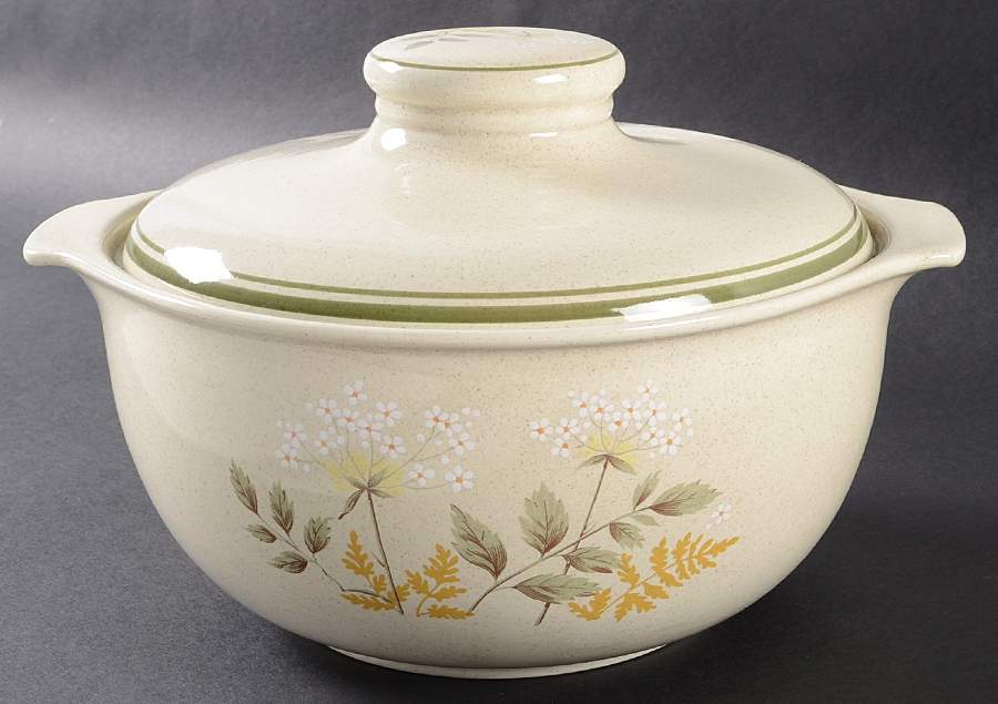Will O' The Wisp (Double Green Lne) 2 Qt Round Covered Casserole by Royal Doulton-1