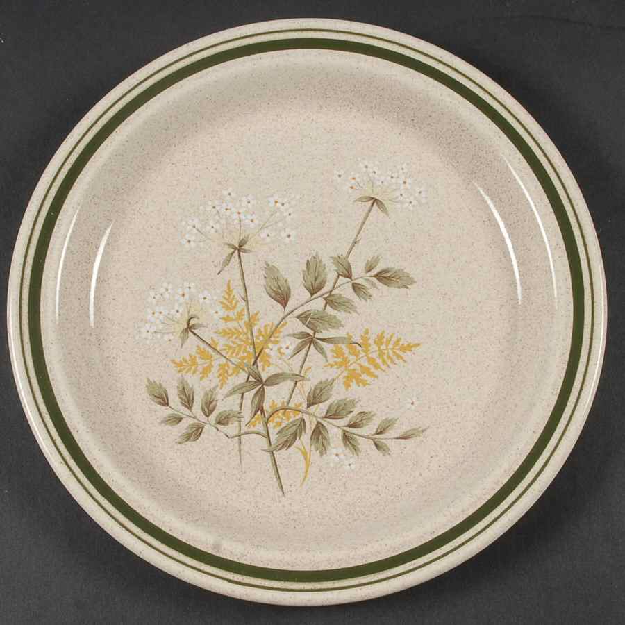 Will O' The Wisp (Double Green Lne) Luncheon Plate by Royal Doulton-1