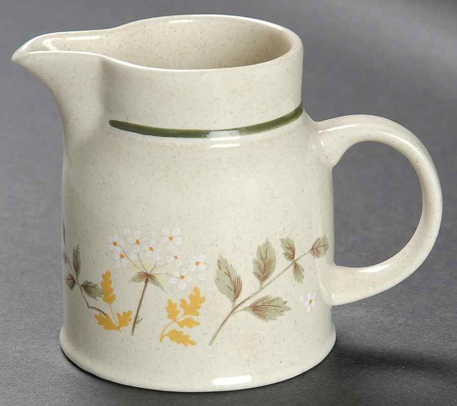 Will O' The Wisp (Double Green Lne) Mini Creamer by Royal Doulton-1