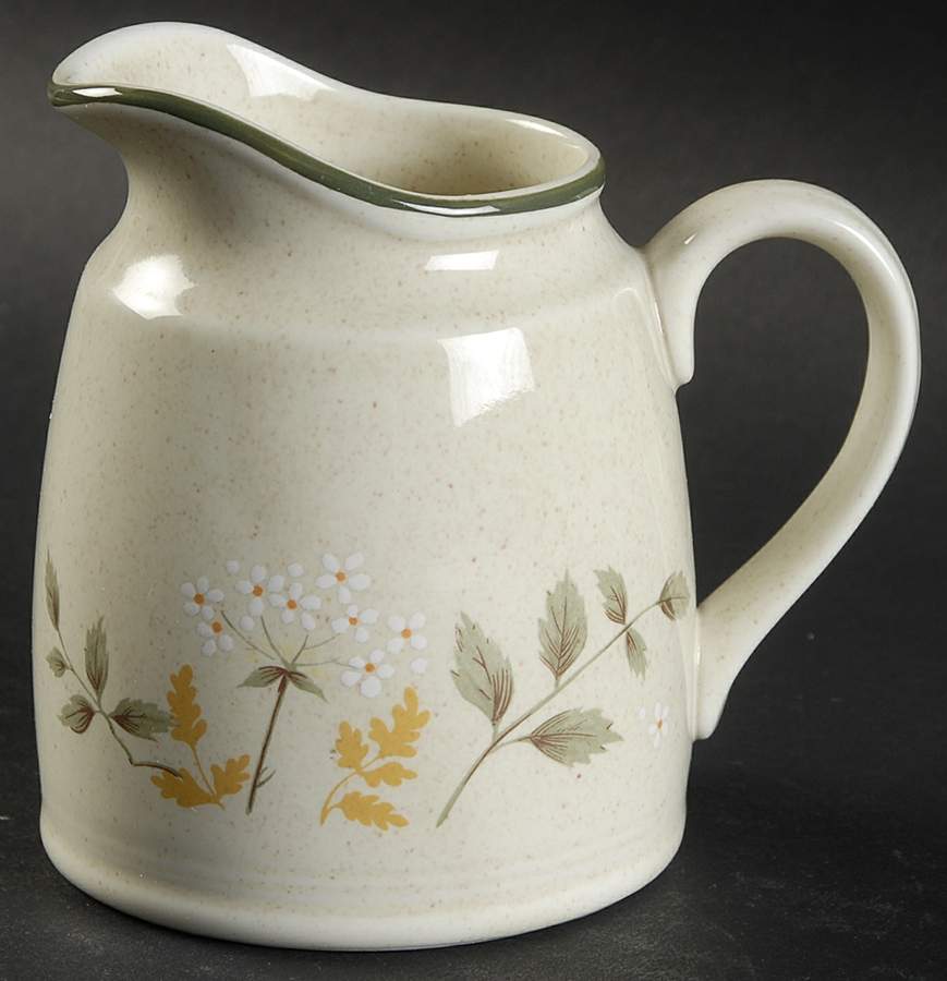 Will O' The Wisp (Double Green Lne) Mini Creamer by Royal Doulton-1