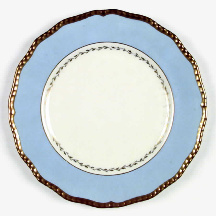 Y1913 Dinner Plate by Royal Doulton-1