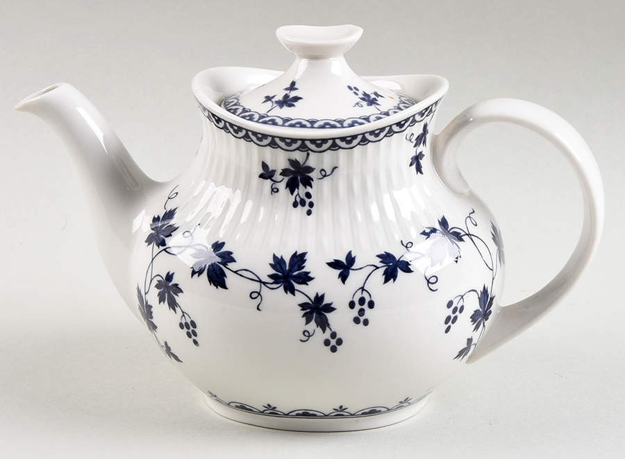 Yorktown Mini Teapot & Lid by Royal Doulton-1