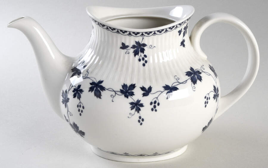 Yorktown Teapot No Lid by Royal Doulton-1