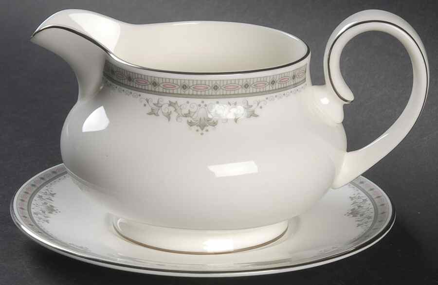 York Gravy Boat & Underplate by Royal Doulton-1