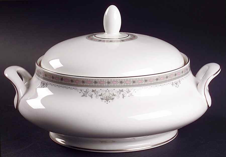 York Round Covered Vegetable by Royal Doulton-1