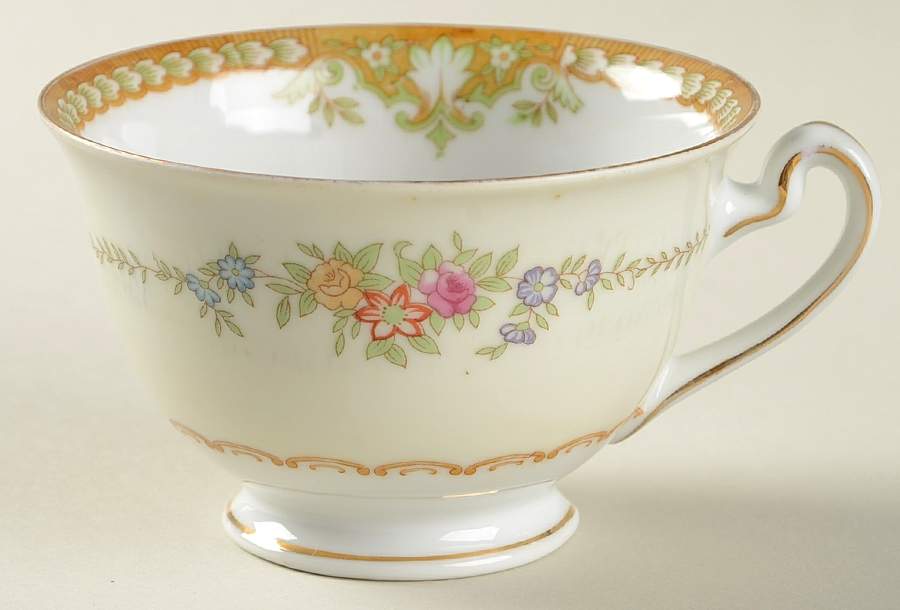 RDB3 (JAPAN) Footed Cup by Royal Derby (Japan)-1