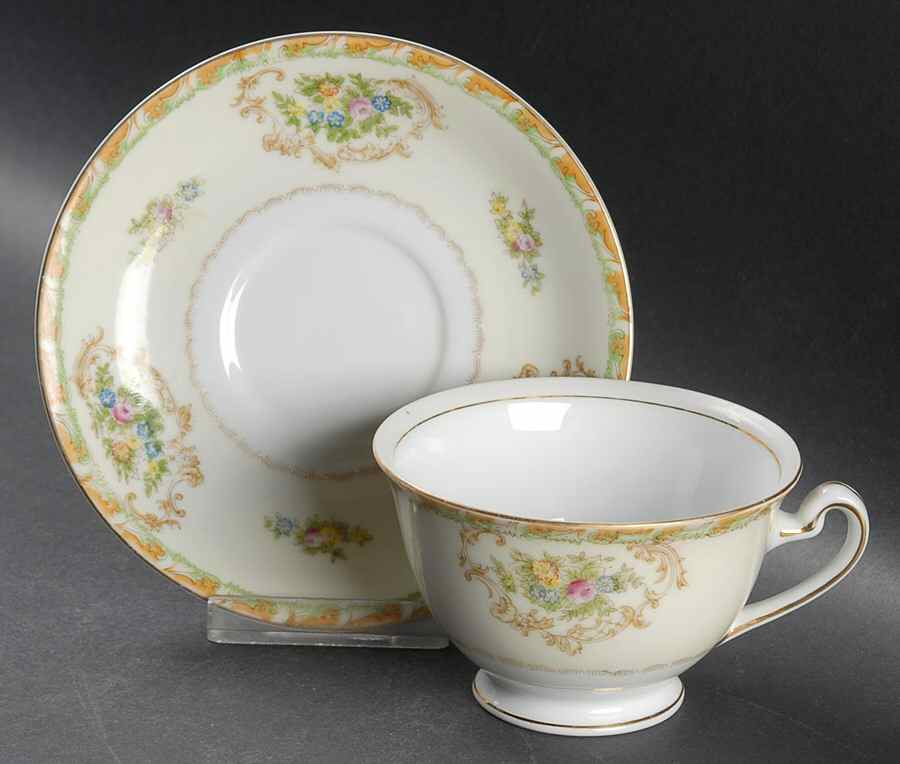 RDB5 (JAPAN) Footed Cup & Saucer Set by Royal Derby (Japan)-1