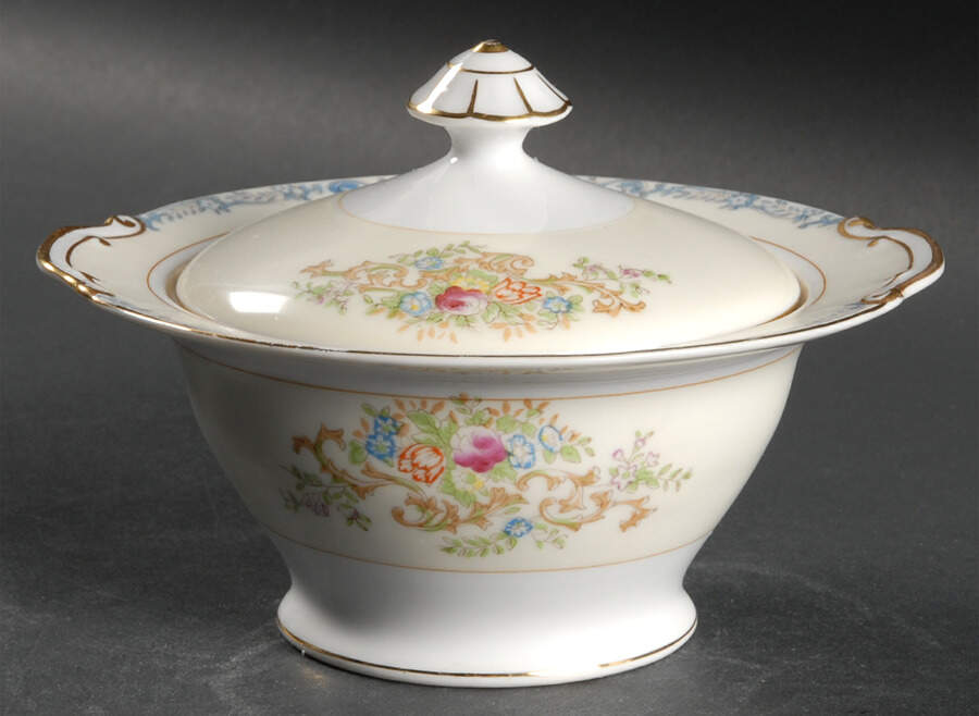 RDB7 Sugar Bowl & Lid by Royal Derby (Japan)-1