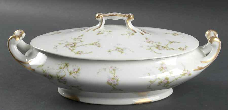 RDN20 Oval Covered Vegetable by M Redon-1