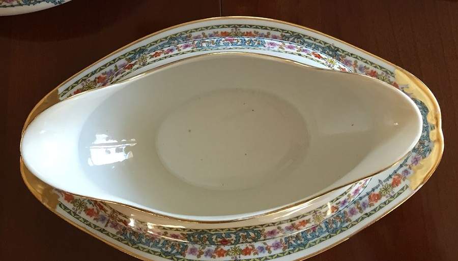 RDN30 Gravy Boat with Attached Underplate by M Redon-1