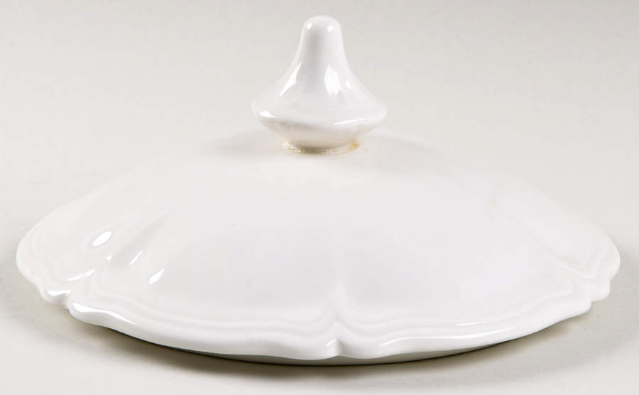 Heirloom Lid for Round Vegetable by Red Cliff-1