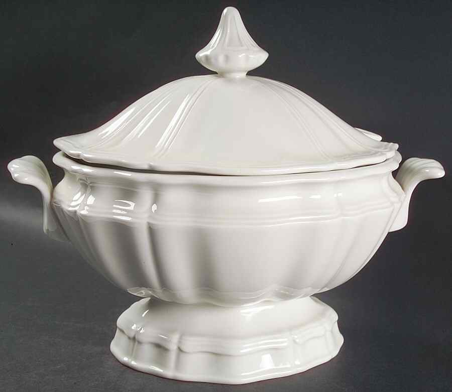 Heirloom Oval Tureen & Lid by Red Cliff-1
