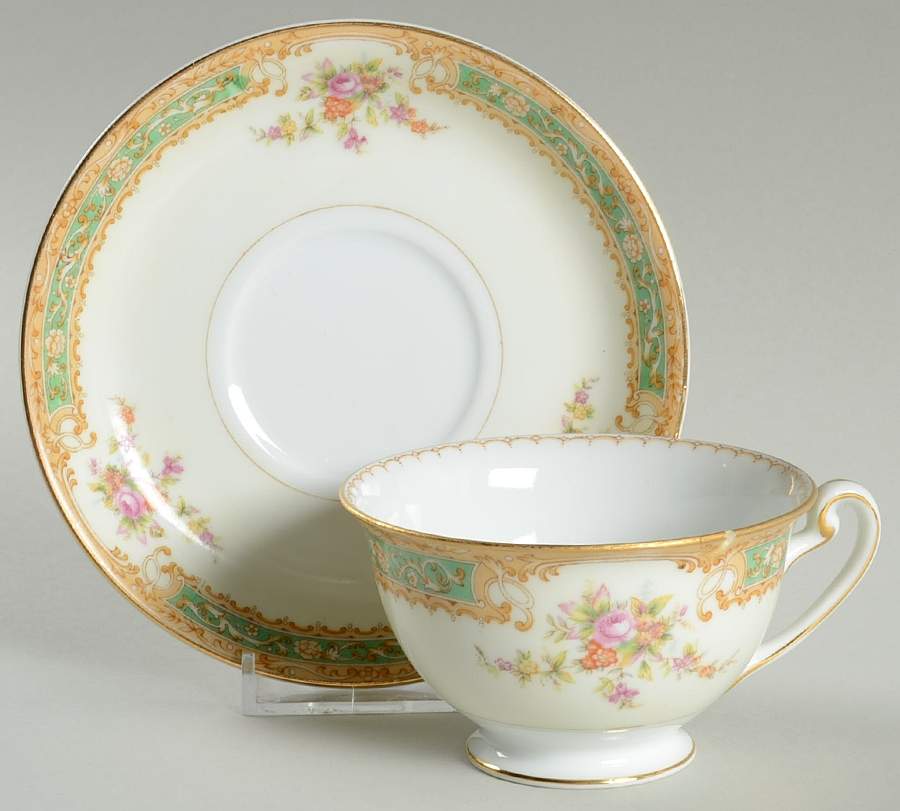 Celina Footed Cup & Saucer Set by Regal (Japan)-1