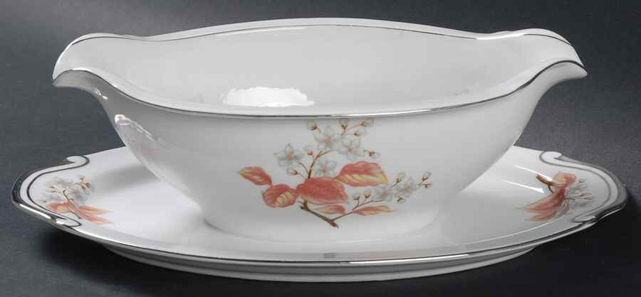 Fontaine Gravy Boat with Attached Underplate by Regal (Japan)-1