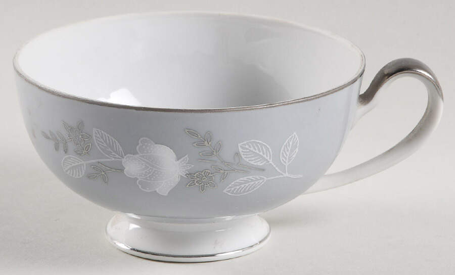 Platina Footed Cup by Regal (Japan)-1