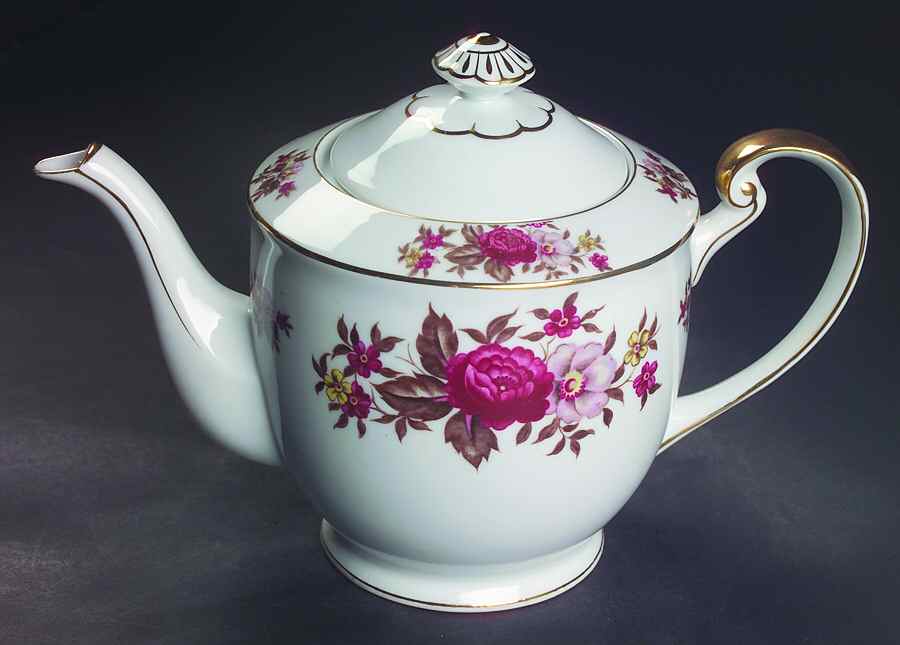 Rosedale Teapot & Lid by Regal (Japan)-1