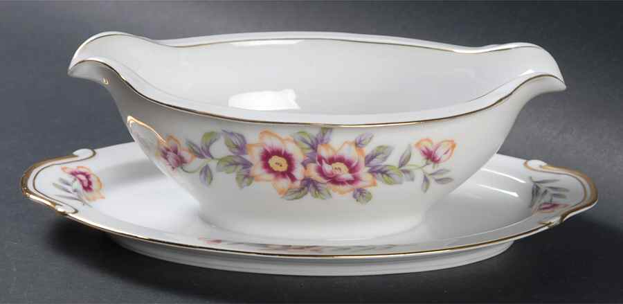Sharon Gravy Boat with Attached Underplate by Regal (Japan)-1