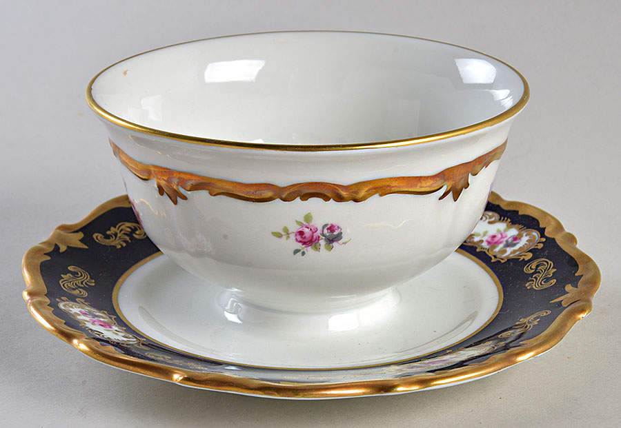 8159K Gravy Boat with Attached Underplate by Reichenbach-1