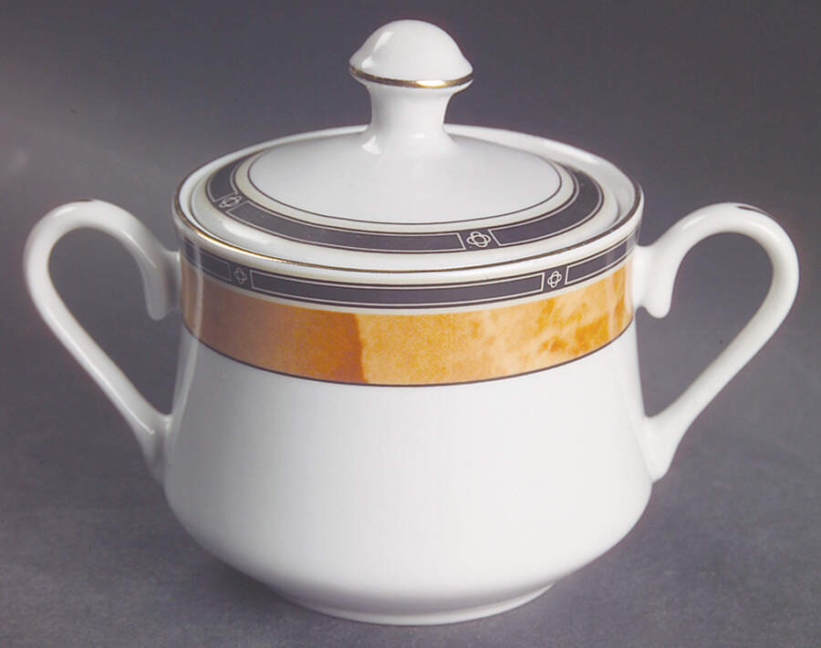 Wood Garland Sugar Bowl & Lid by Retroneu-1