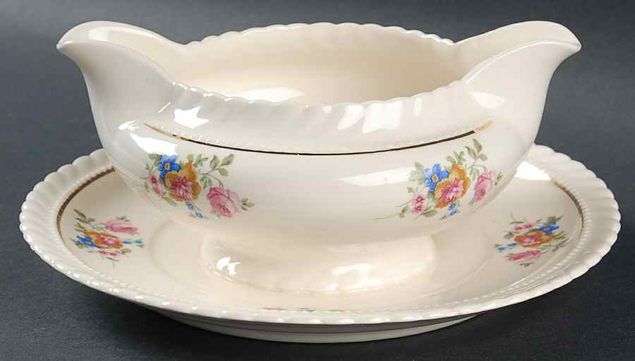 REV2 Gravy Boat with Attached Underplate by Regal Vellum-1