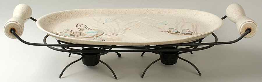Bob White 19" Oval Platter & Black Double Metal Stand by Red Wing-1