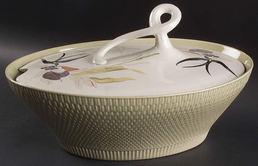 Capistrano Tureen &  Lid by Red Wing-1