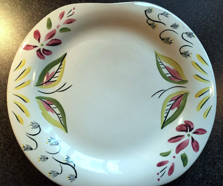 Caprice Dinner Plate by Red Wing-1