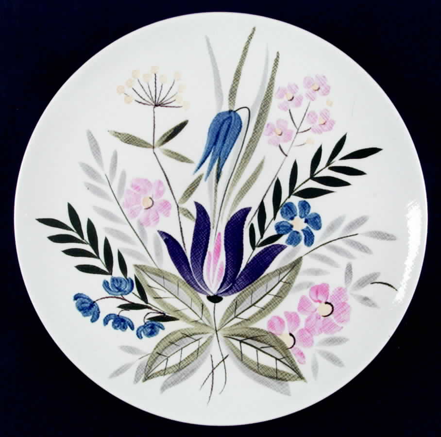 Country Garden Dinner Plate by Red Wing-1