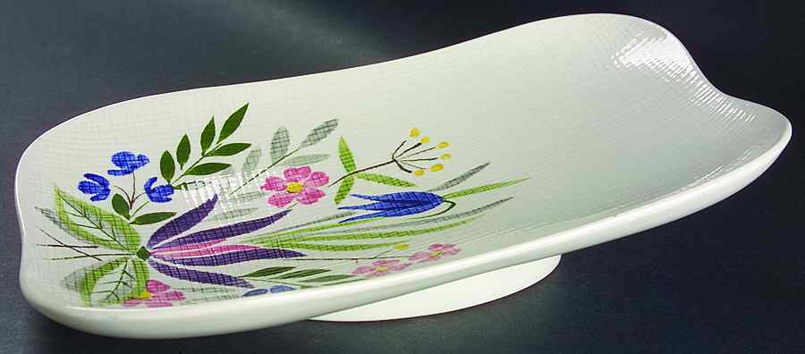 Country Garden Bread Tray by Red Wing-1