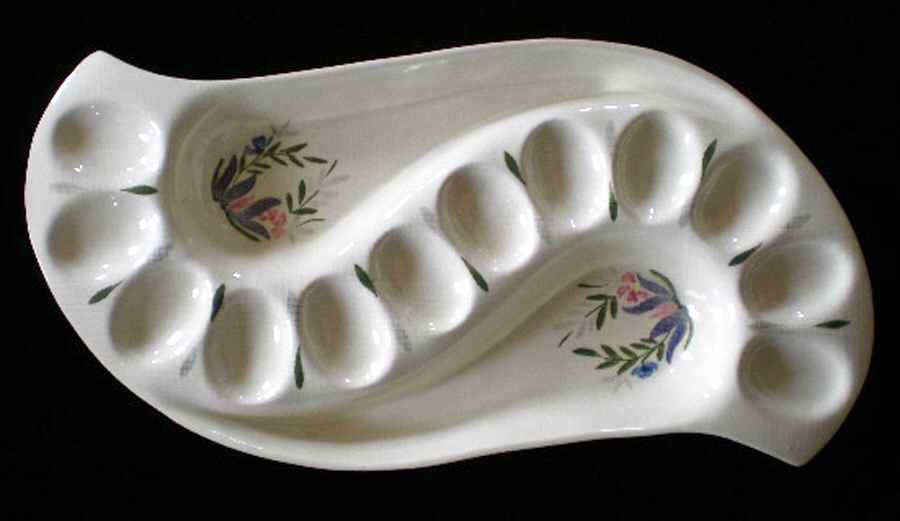 Country Garden Deviled Egg Plate by Red Wing-1