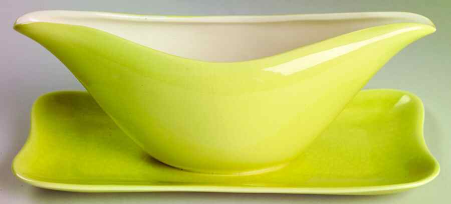 Magnolia Chartreuse Gravy Boat with Attached Underplate by Red Wing-1